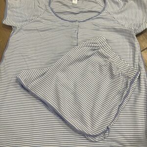 LAKE Striped light purple and White Pajama Shorts set size large